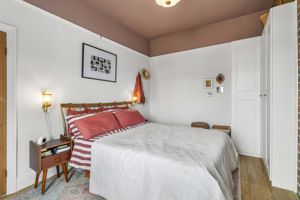 Photo 15- click for photo gallery